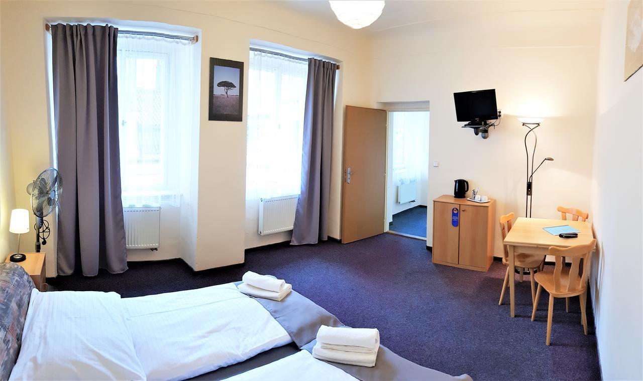 Hotel U Dvou Zlatych Klicu Prag Eksteriør billede